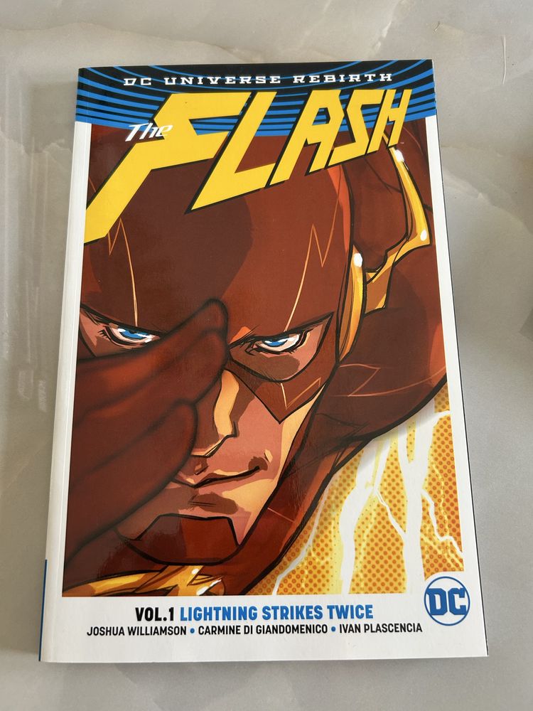 The Flash vol 1 lightning strikes twice tp