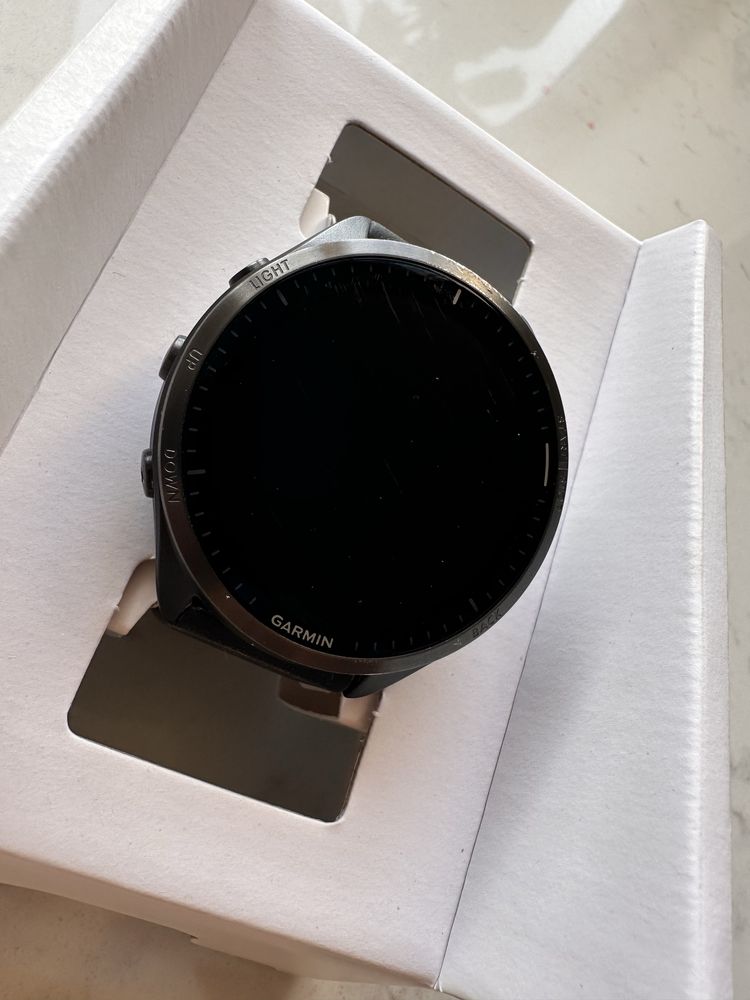 Офіційний Garmin Forerunner 965