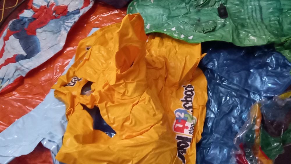 Conjunto de Insufláveis Diversos de Criança