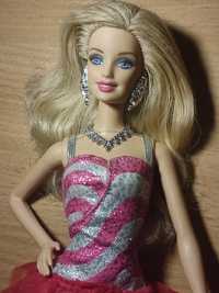 Lalka Barbie Pink & Fabulous ruffle gown dress outfit