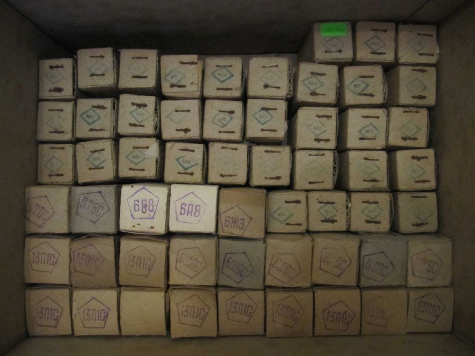 Радіолампи Радио 6Х6С 6А8 6Ж3 6Н7С 6Ф1П 6А10С 2К2М 6П13С 6П23П та ін
