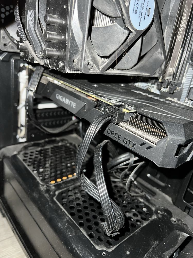 Sprzedam komputer ryzen 7 2700 gtx 1660s