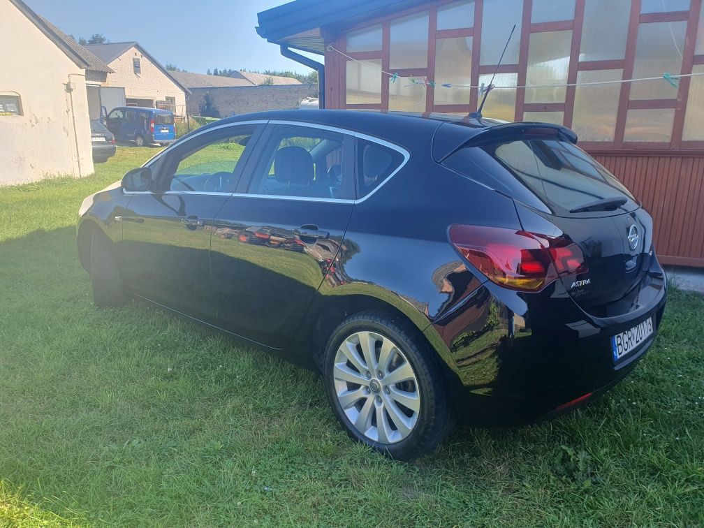 Opel Astra J 1.7 Cosmo 2010 r 17.200zl