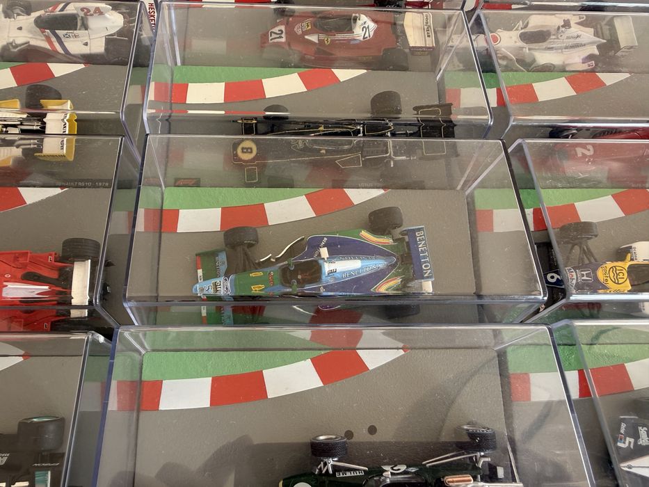 Vendo Coleção 42 Carros Formúla 1