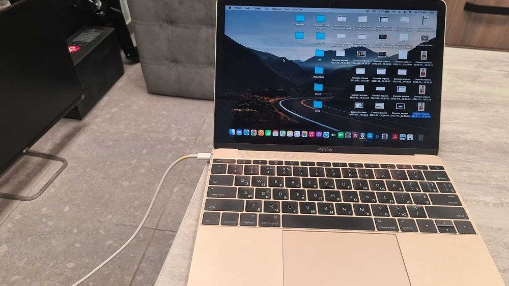 Продам Apple macbook 12 A1534