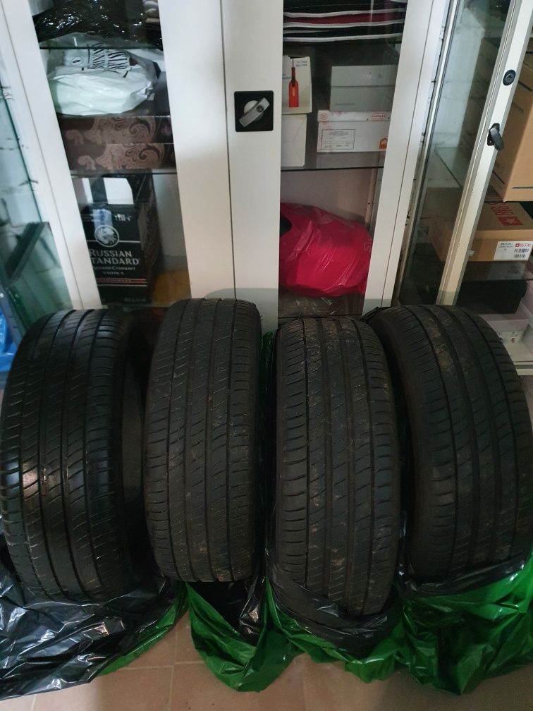 Komplet opon Michelin Primacy 3 225/50R18 95 V +rant ochronny