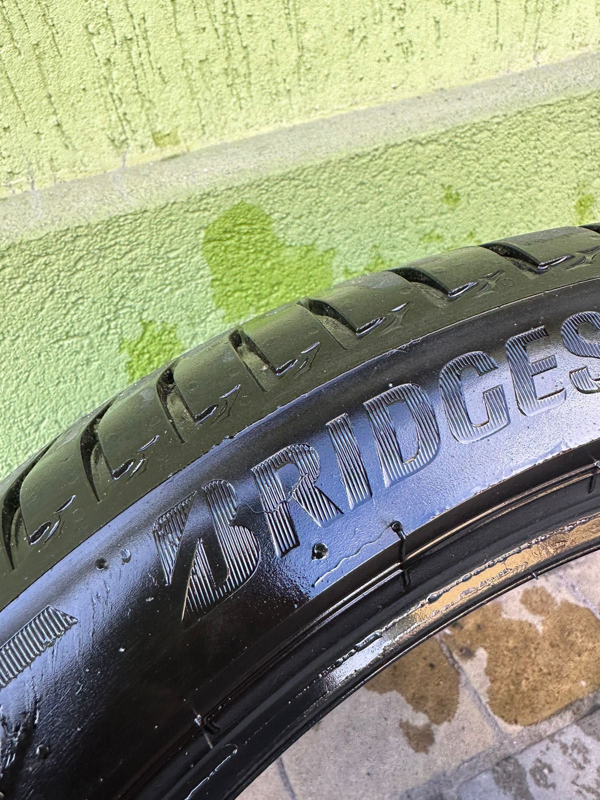 Резина Bridgestone r18 225/40