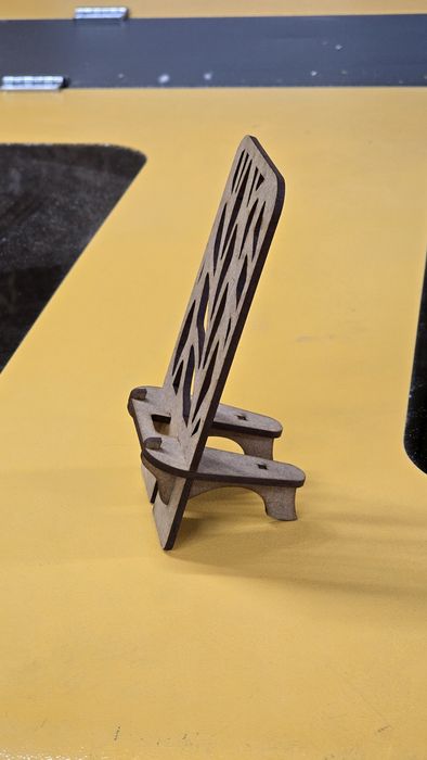 Base para telemóvel em madeira