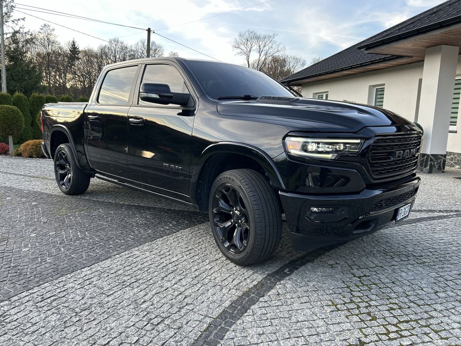 DODGE RAM 1500 5,7 LIMITED ETORQUE miekka hybryda