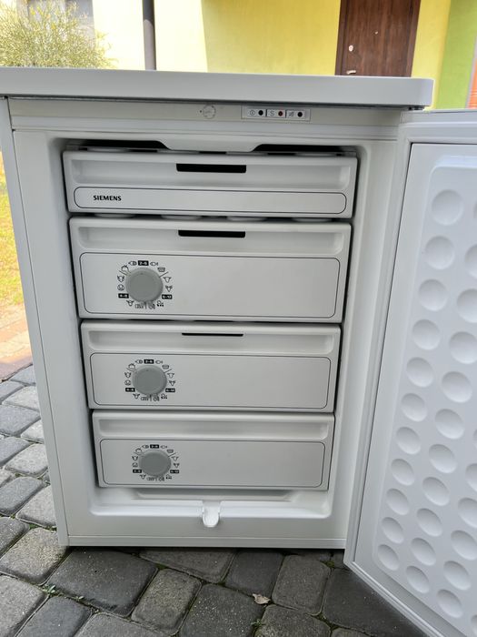 Малі холодильники в наявності сіменс лібхер Liebherr