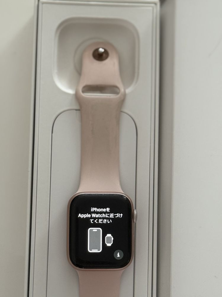 Apple watch 4, 44 mm повний комплект , все рідне