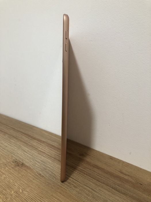 iPad 6, 32 GB, Wi-Fi. Айпад 6 на 32 гб.