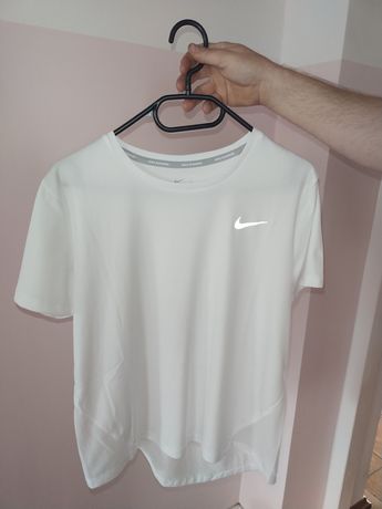 Koszulka Nike nowa rozmiar s/l