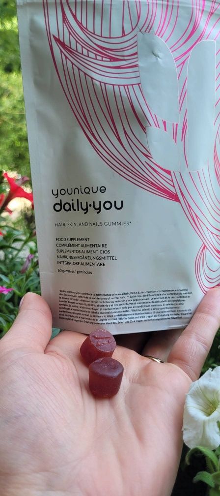 Żelki biotynowe na włosy skórę i od Younique