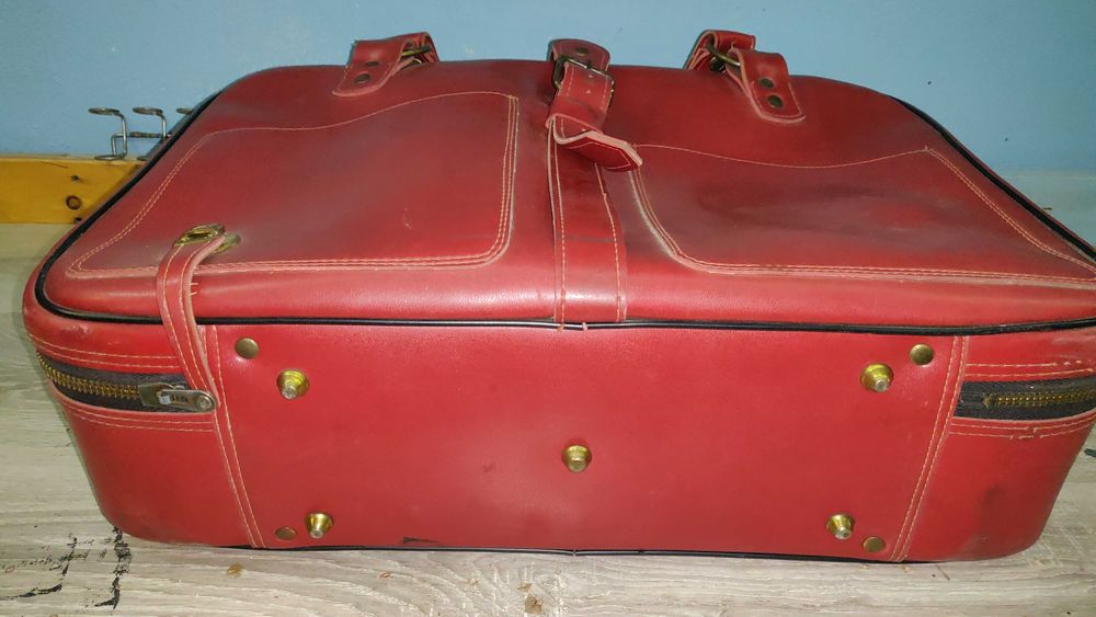 Torba podróżna skórzana czerwona XX w. stan b.dobry