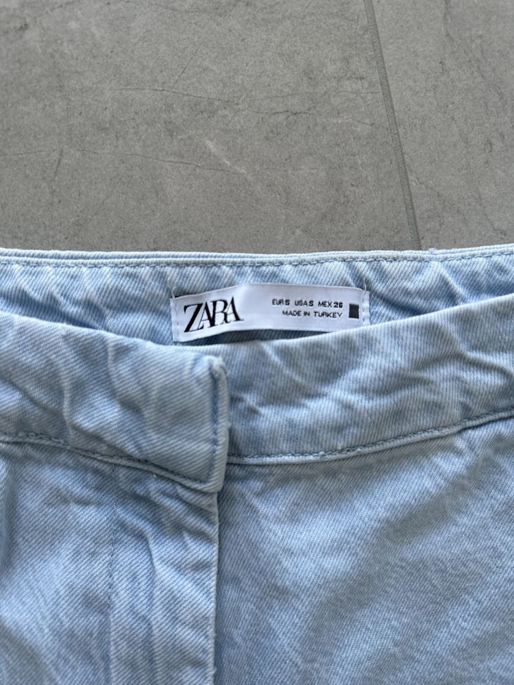 Джинсы Zara