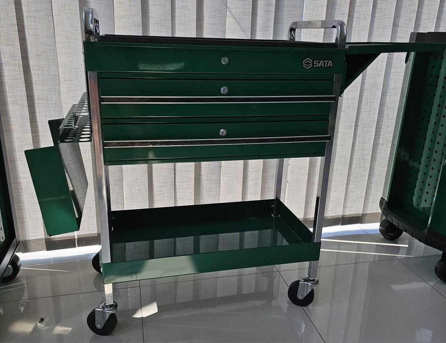 Carrinho de ferramentas 38" SATA