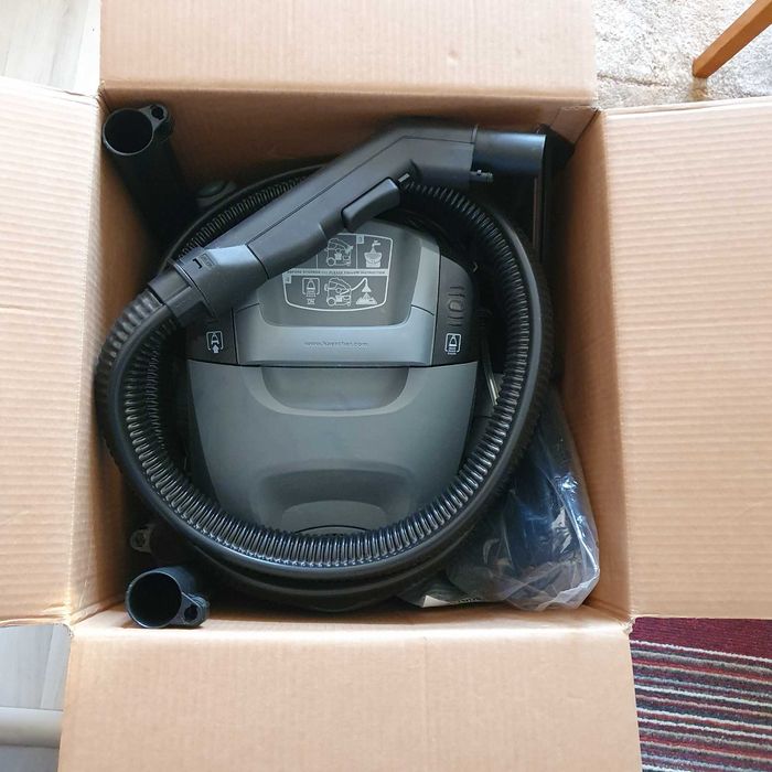 Karcher SE 6.100 to odkurzacz z funkcją prania NOWY