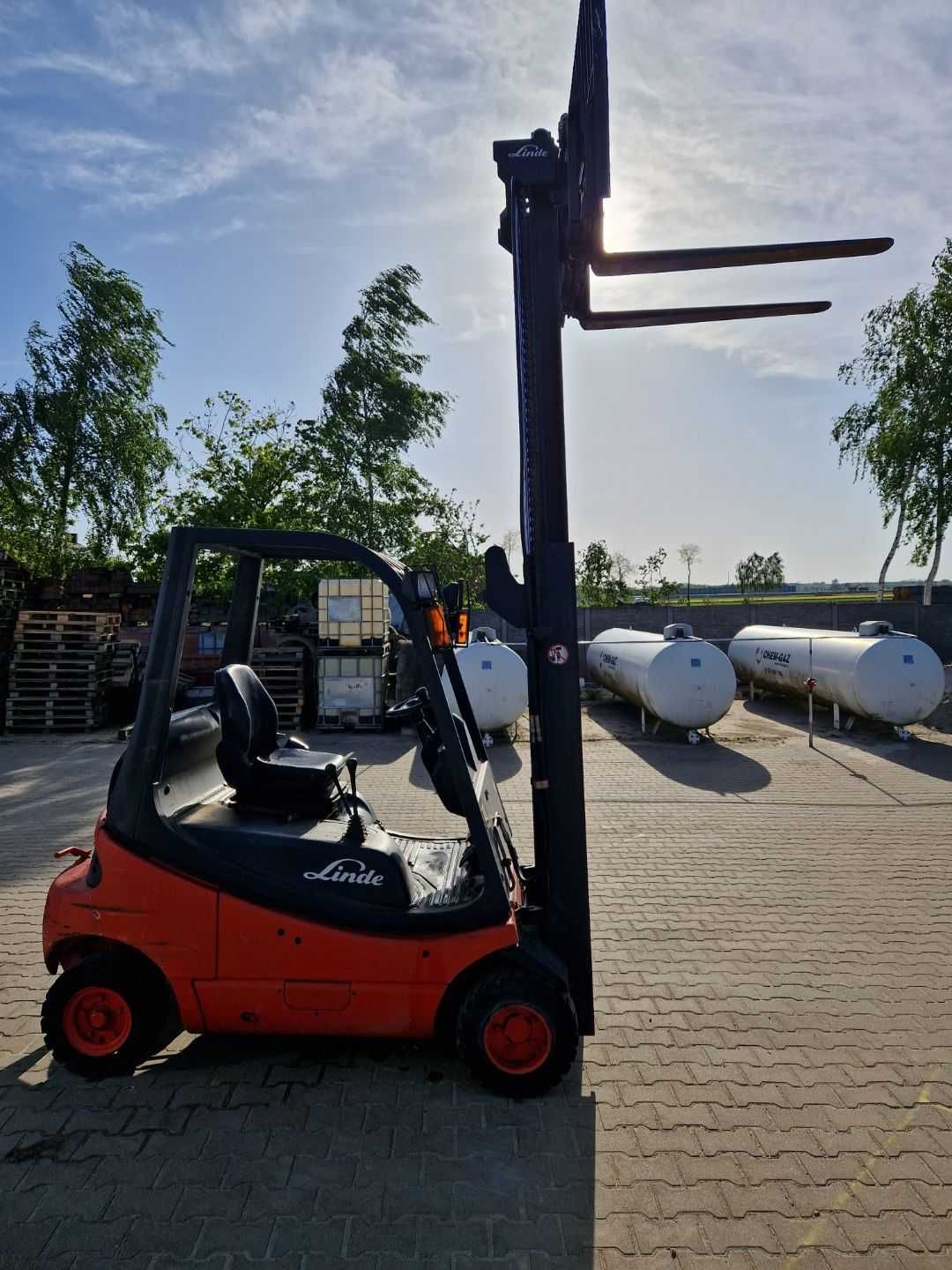Wozek widłowy linde diesel