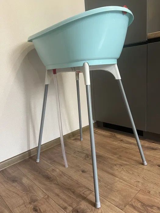 Дитяча анатомічна ванночка ОК Baby “Bella” на ніжках (0-12 місяців)