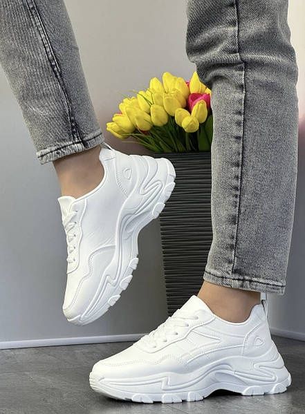 Женские качественные белые кроссовки!