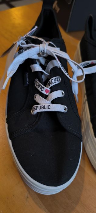 Trampki na grubej podeszwie