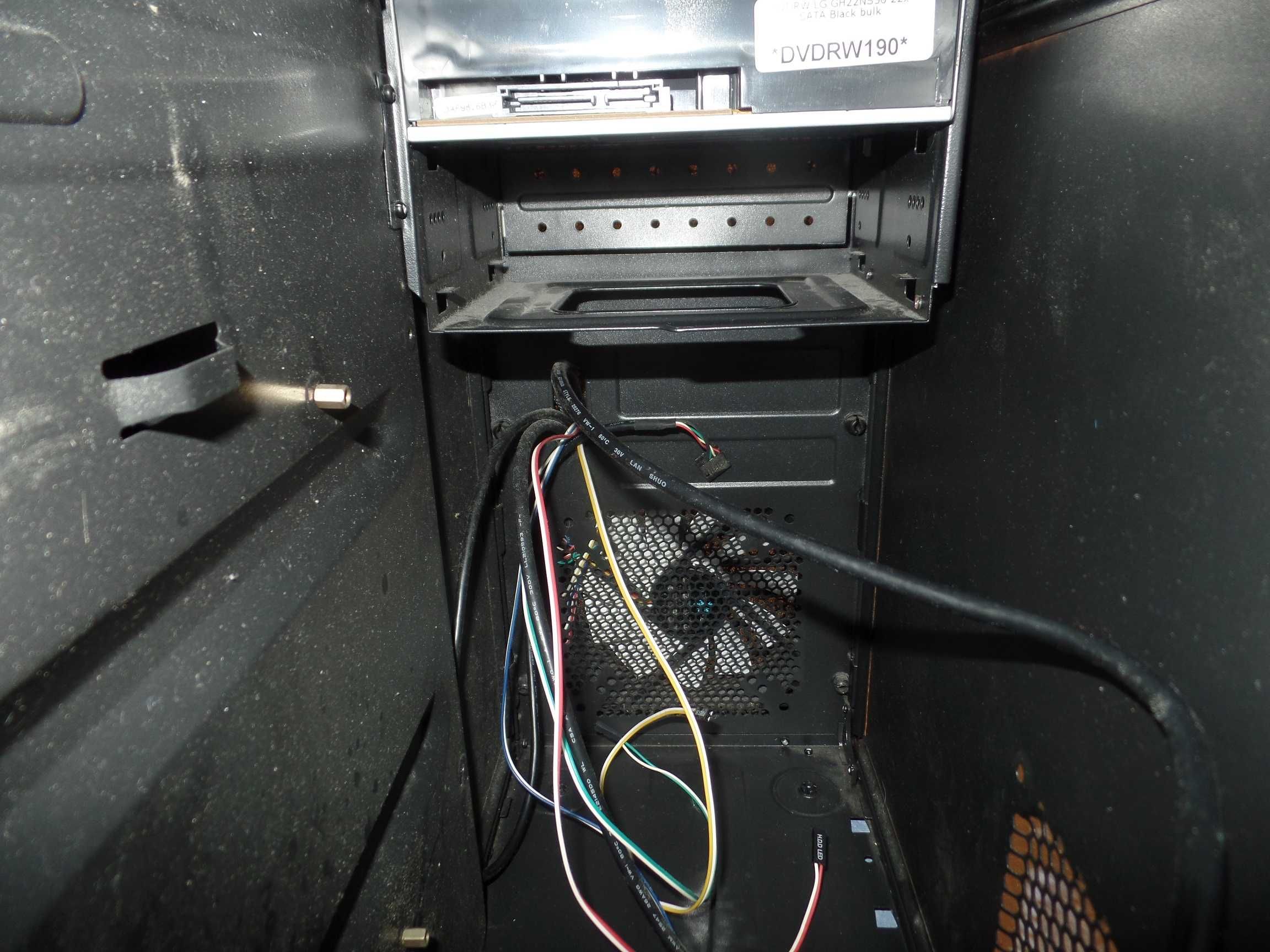 Caixa para PC, usada mas em Bom Estado