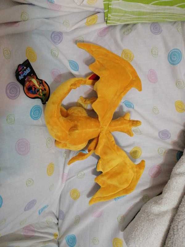 Pokémon peluche mega charizard y