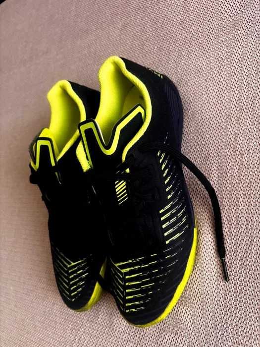 Sapatilhas de Futsal Adulto (39)