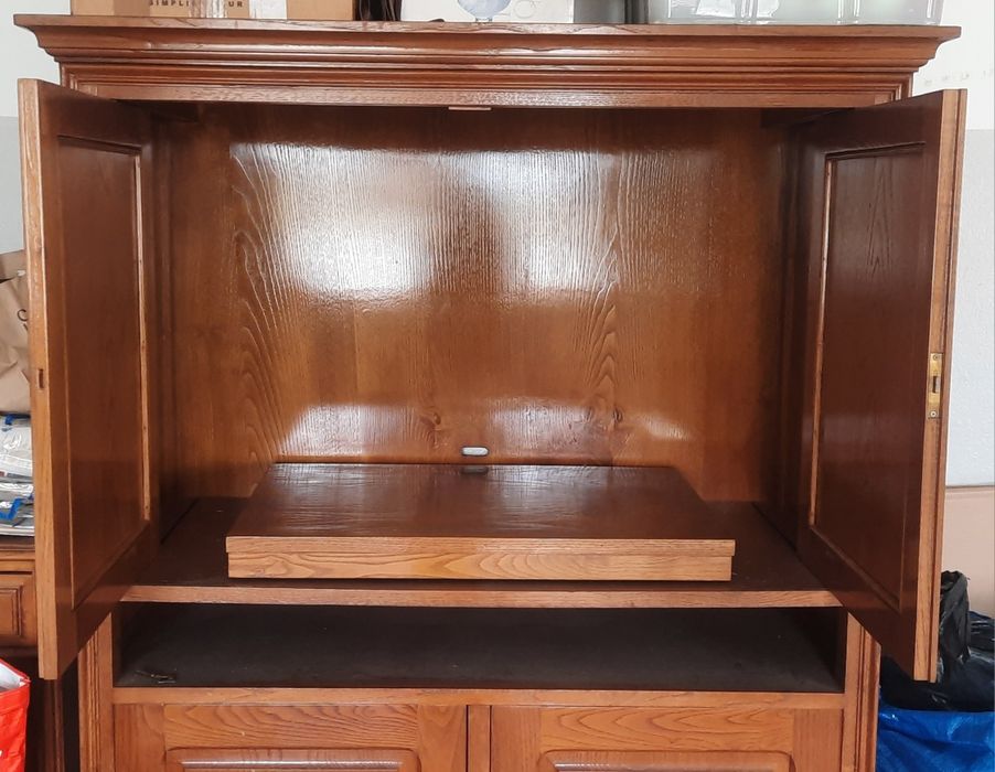 Móvel TV c/ 2 prateleiras inferiores