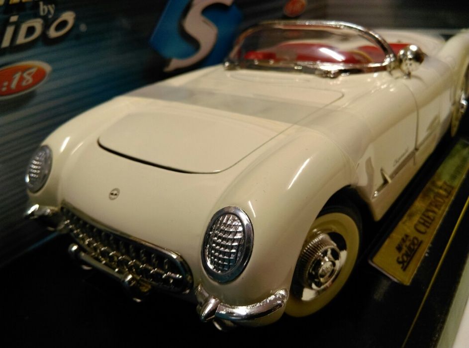 model Chevrolet Corvette C1 1953 piękny skala 1:18