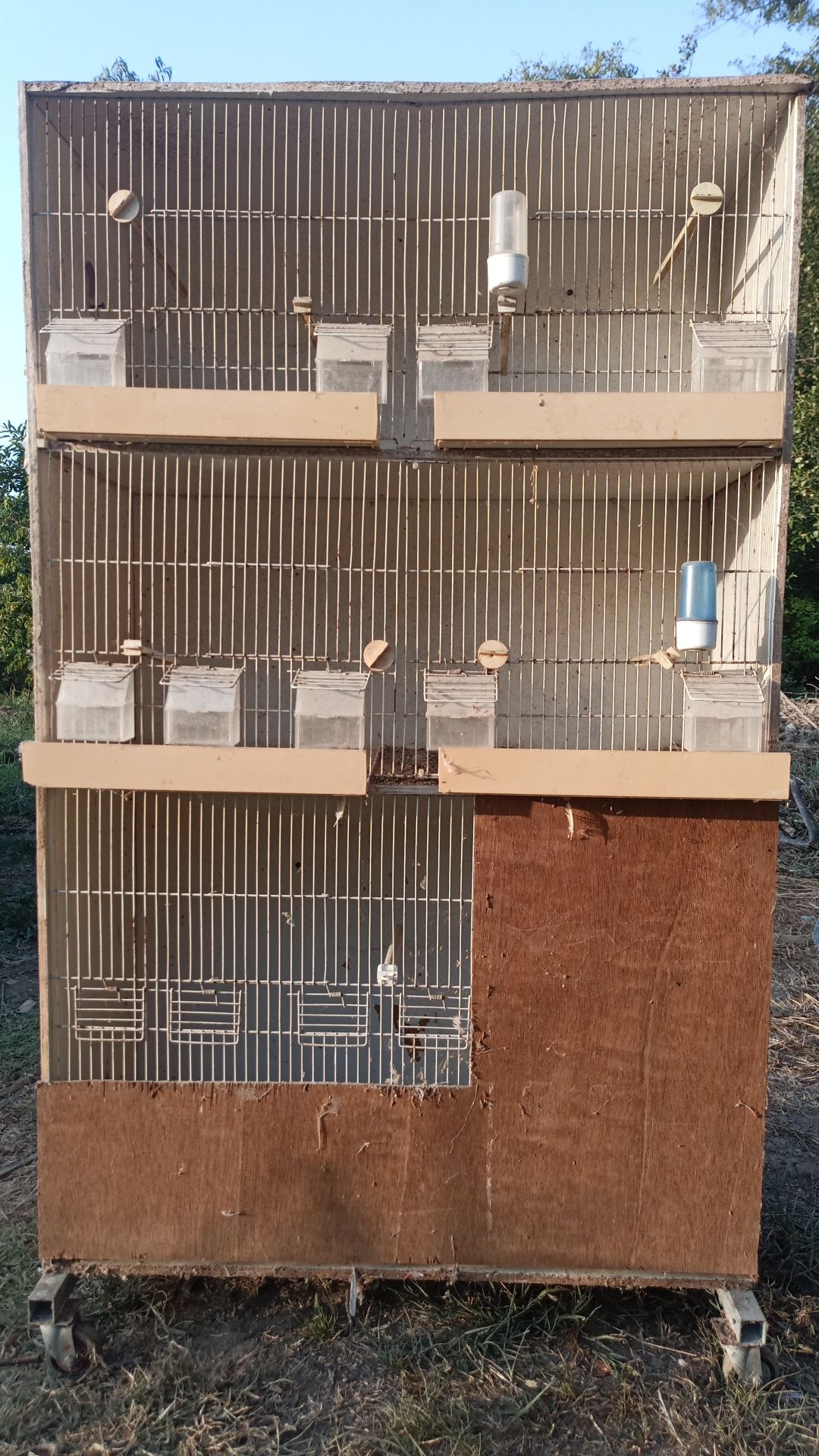 Viveiros, Gaiolas para aves, canários.