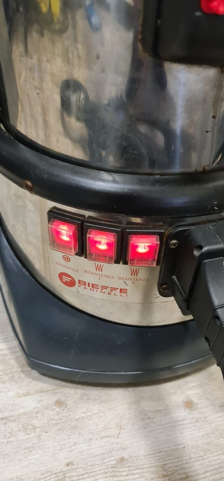 Продам паропылесос BIEFE EMILIO RA PLUS BF089 REPL