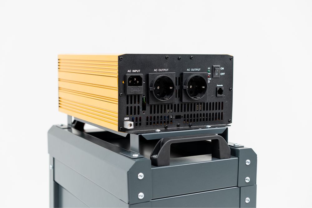 Акумуляторна батарея