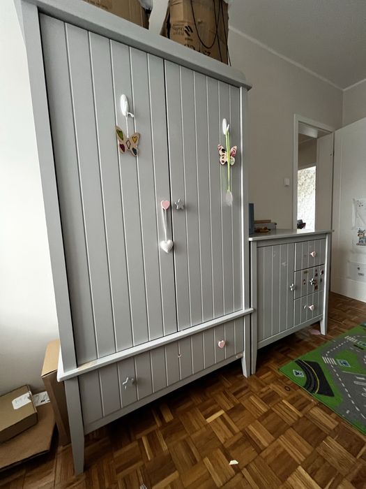 Drewniane meble dziecięce