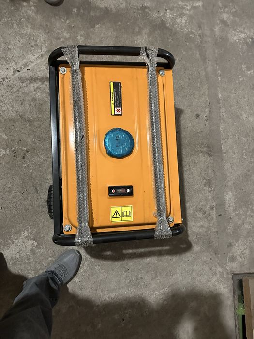 Бензиновий генератор ONAX 2,5kw