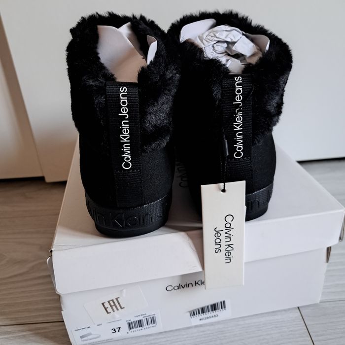 Уггі, чоботи,  напівчоботи Calvin Klein, 37 розмір.