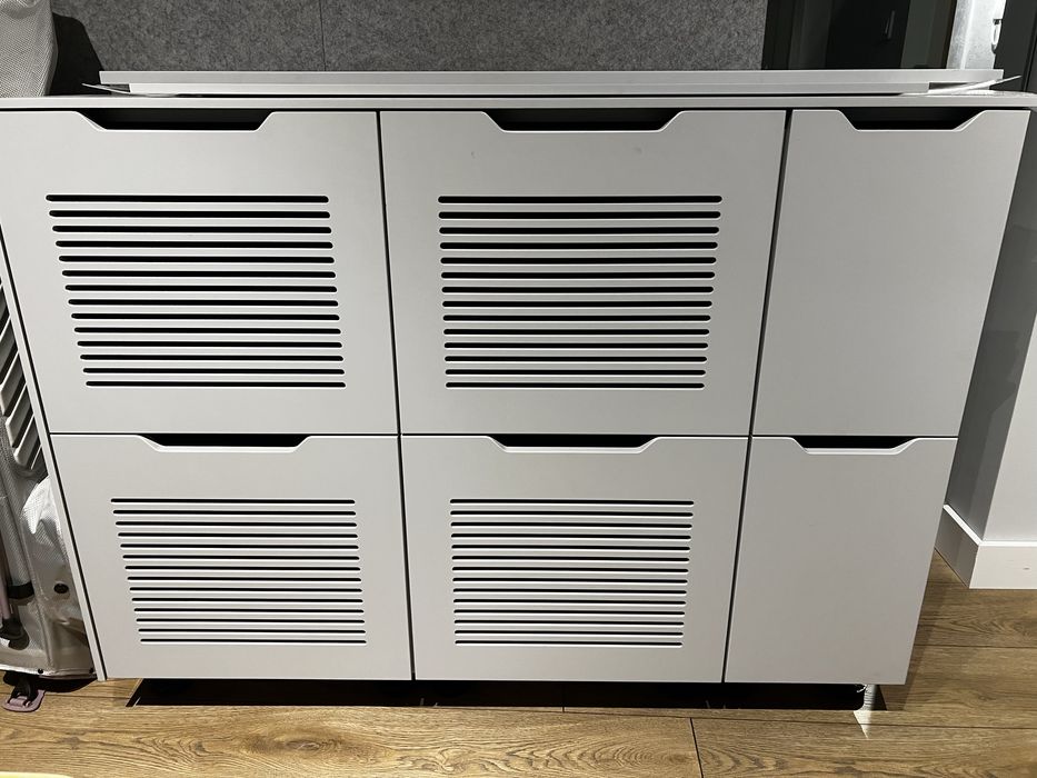 Lakierowana szafka na pranie 136,5x101x45