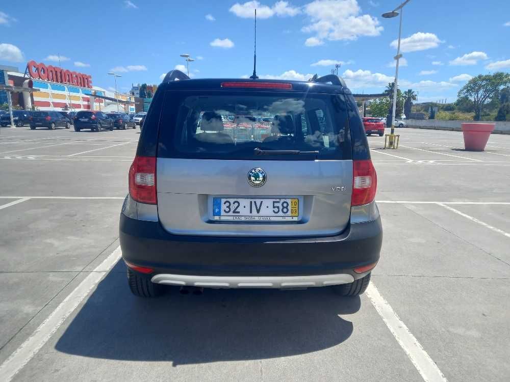 Skoda Yeti 1.2 TSI - Impecável