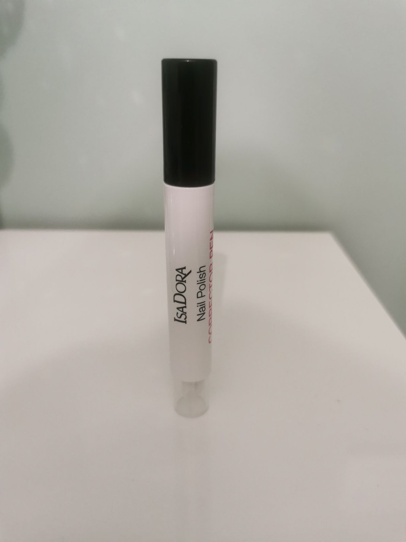 IsaDora korektor do lakieru IsaDora Nail Polish Corrector Pen