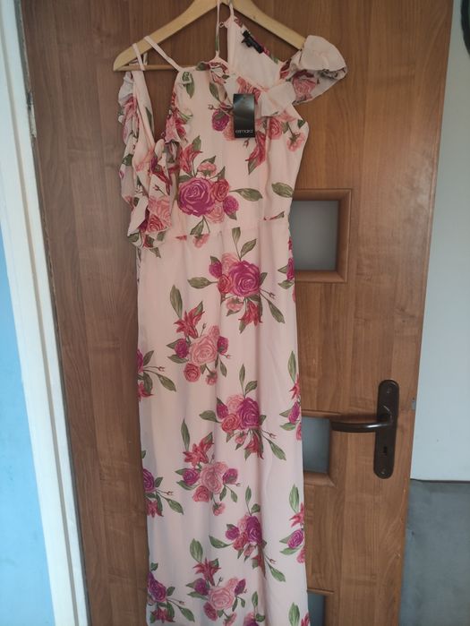 Sukienka w kwiaty nowa 36
