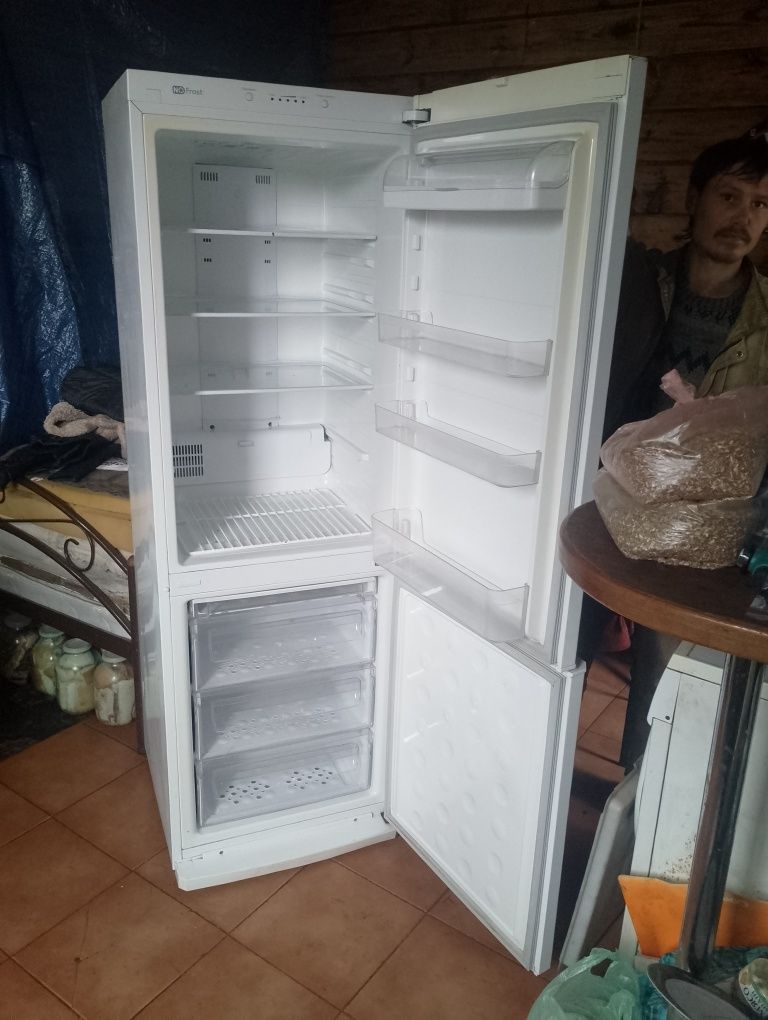 Продам холодильник в хорошем состоянии