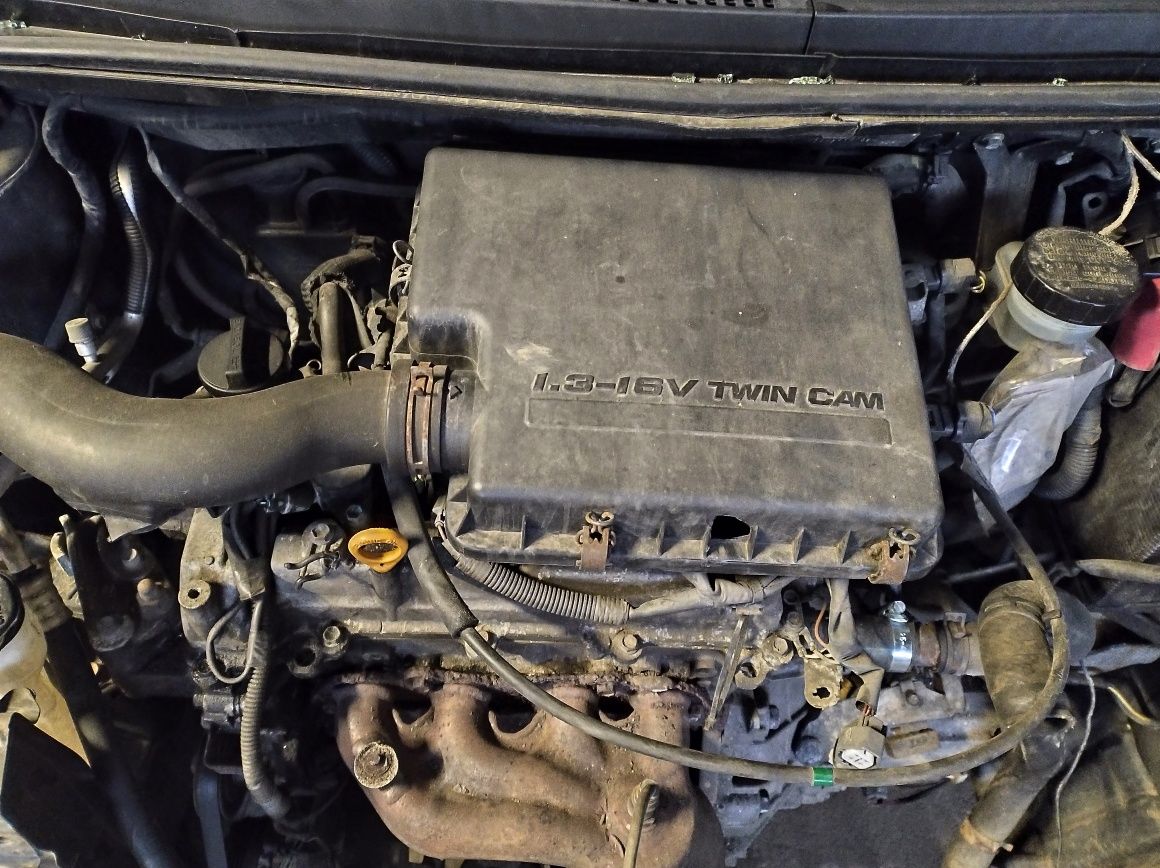 Daihatsu Sirion II Wersja Momo 1.3b 16v 08r Lak.X07 Części Wysyłka