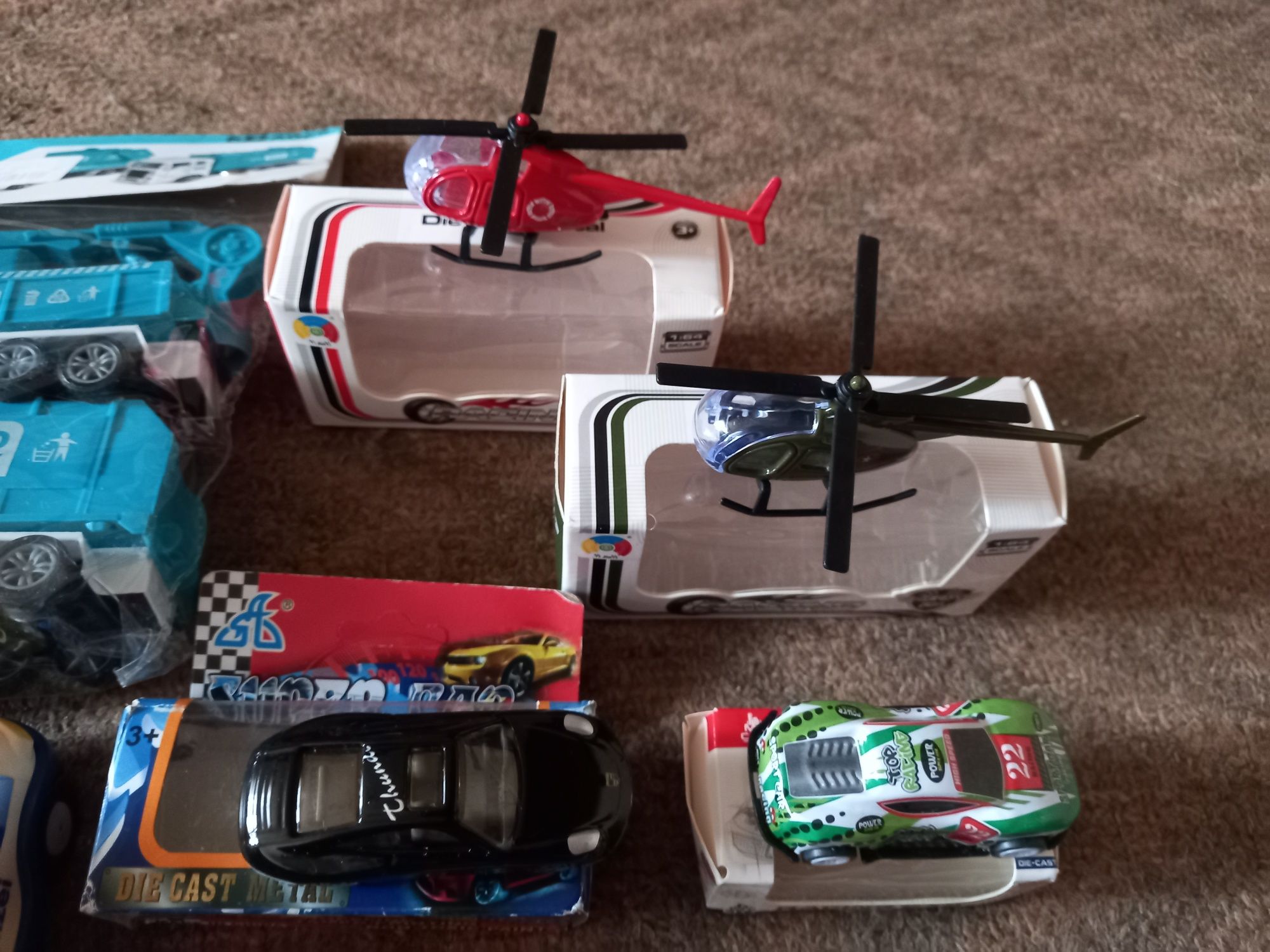 Машинки, вертолеты и игрушки антистресс