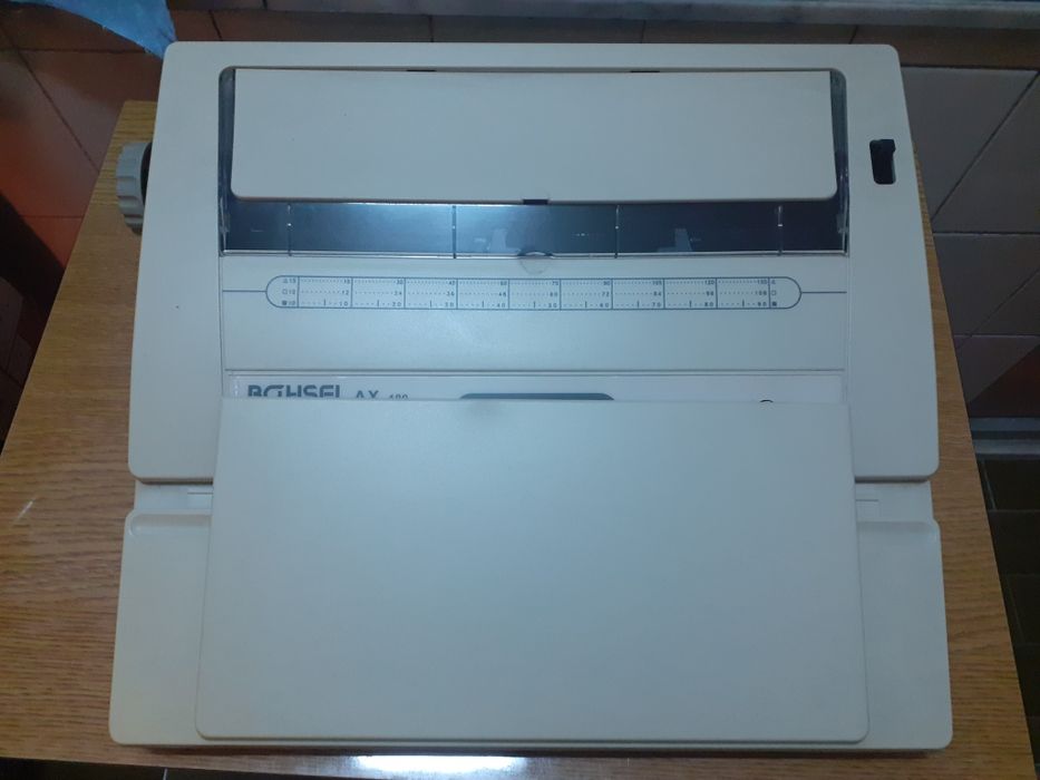 Máquina de escrever electrónica