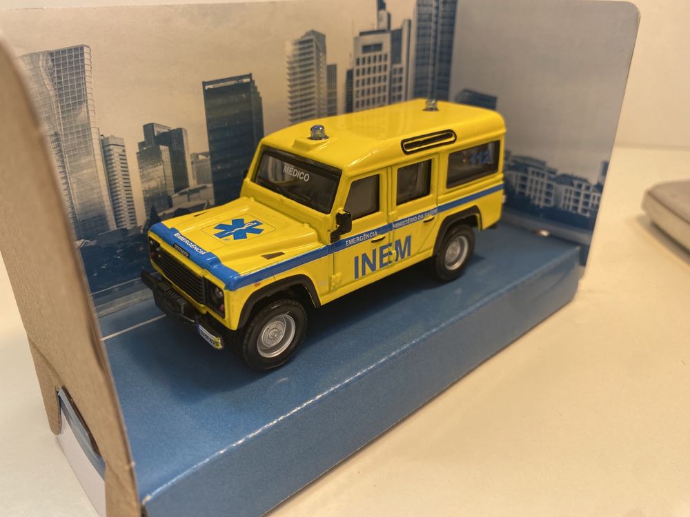 Miniatura land rover Inem