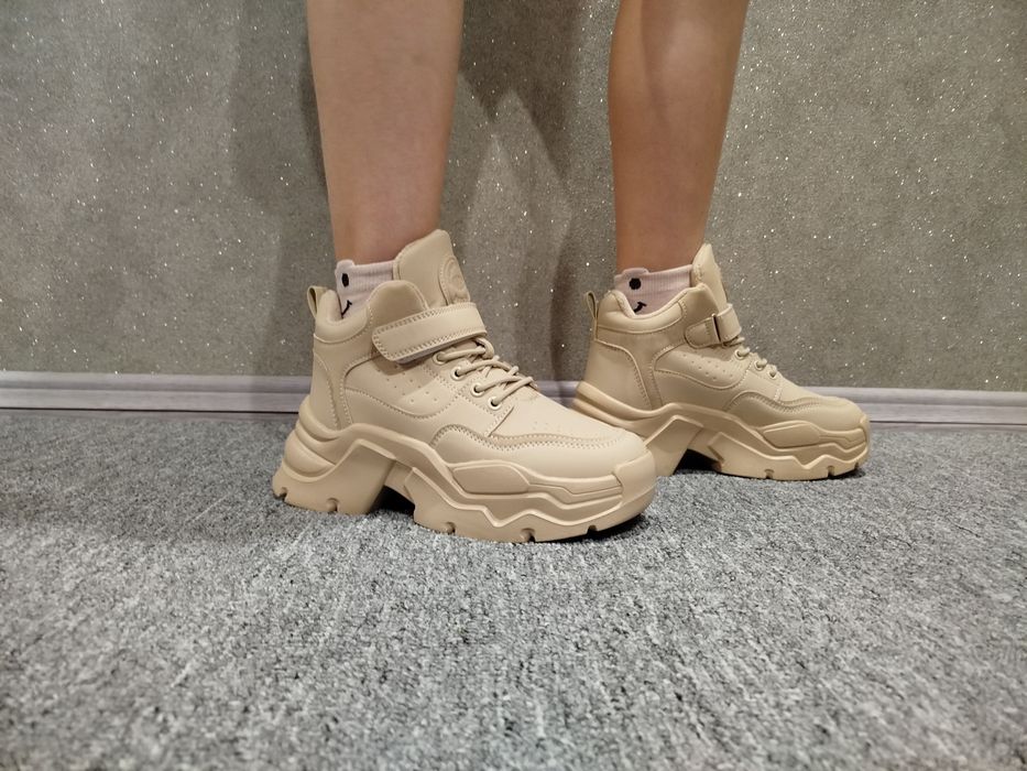 Демісезоні чоботи кросівки хайтопи 36 р. 23, 2см.