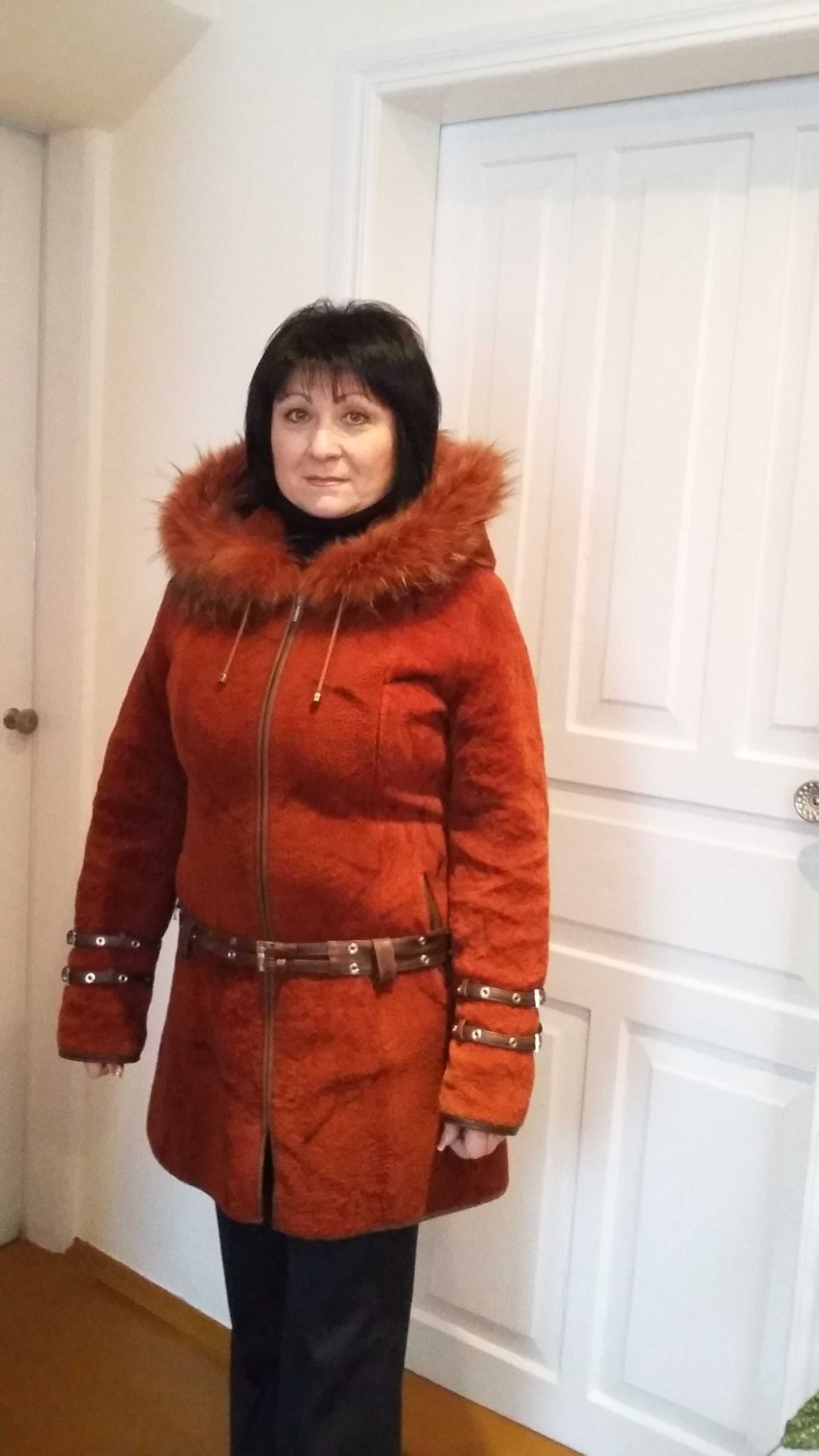 Дубленка с капюшоном