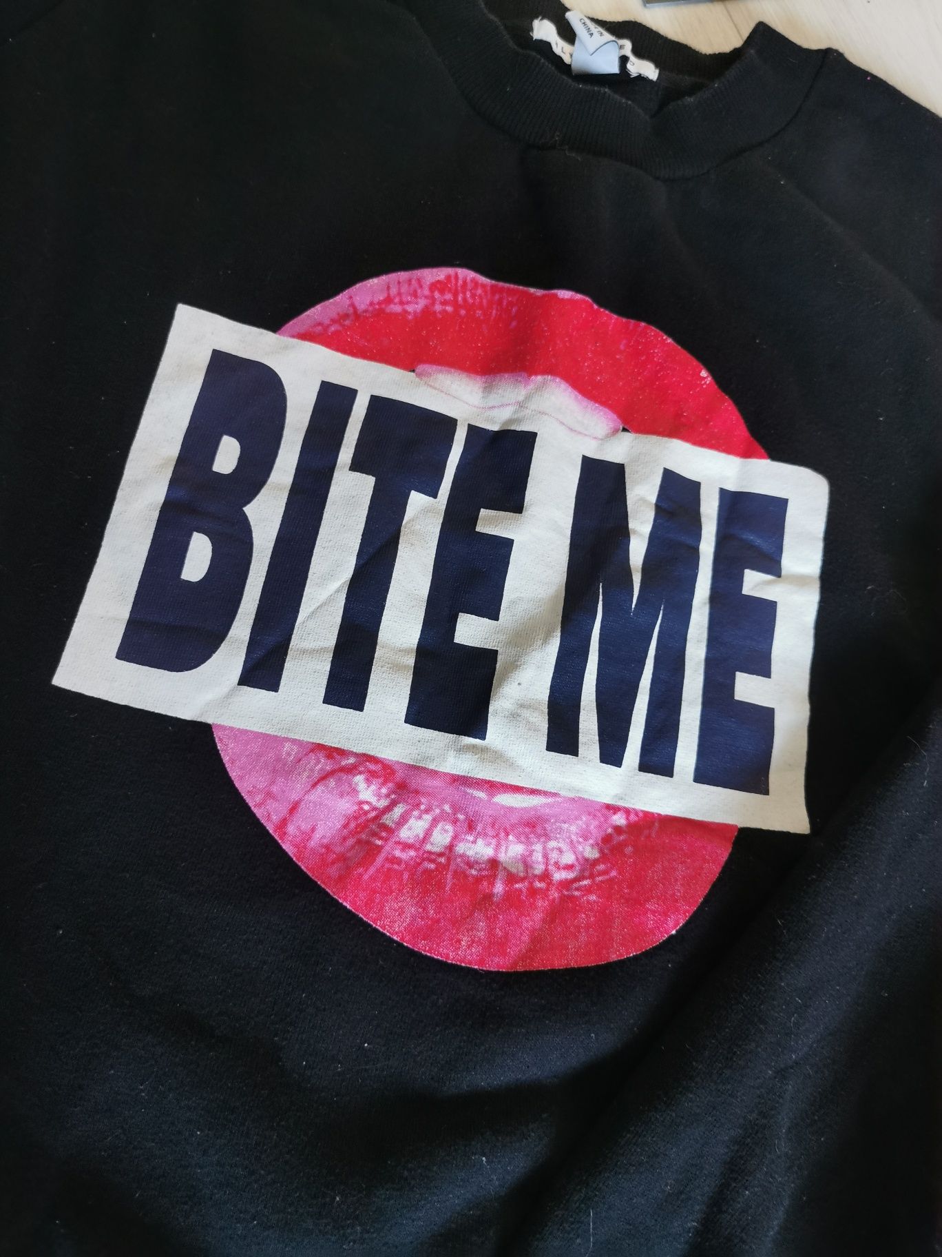 Bluza bite me czarna