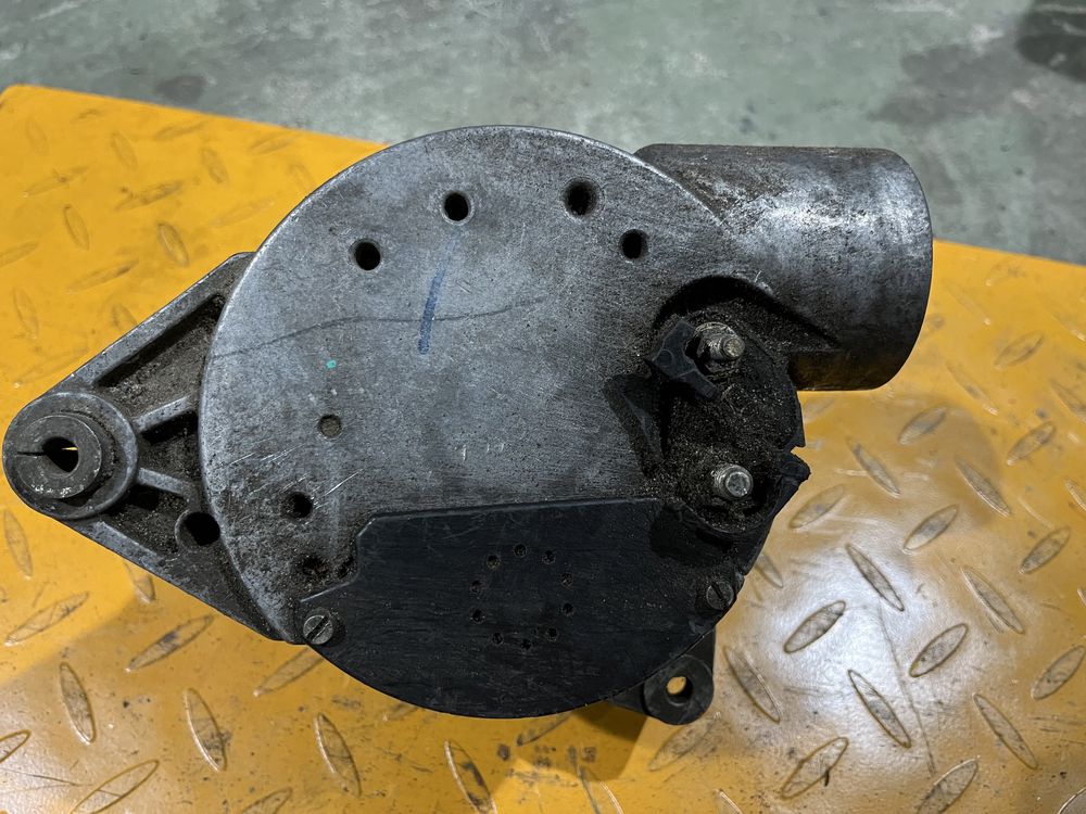 Alternator BMW E34 E32 90A 730i 735 530i 535i M30B30 M30B35 BOSCH